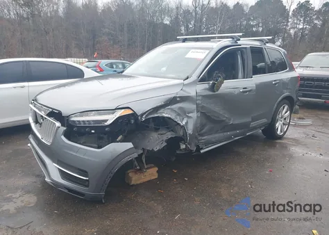 2016 Volvo Xc90 T6 Inscription z USA, uszkodzony, nr VIN YV4A22PL4G1086196